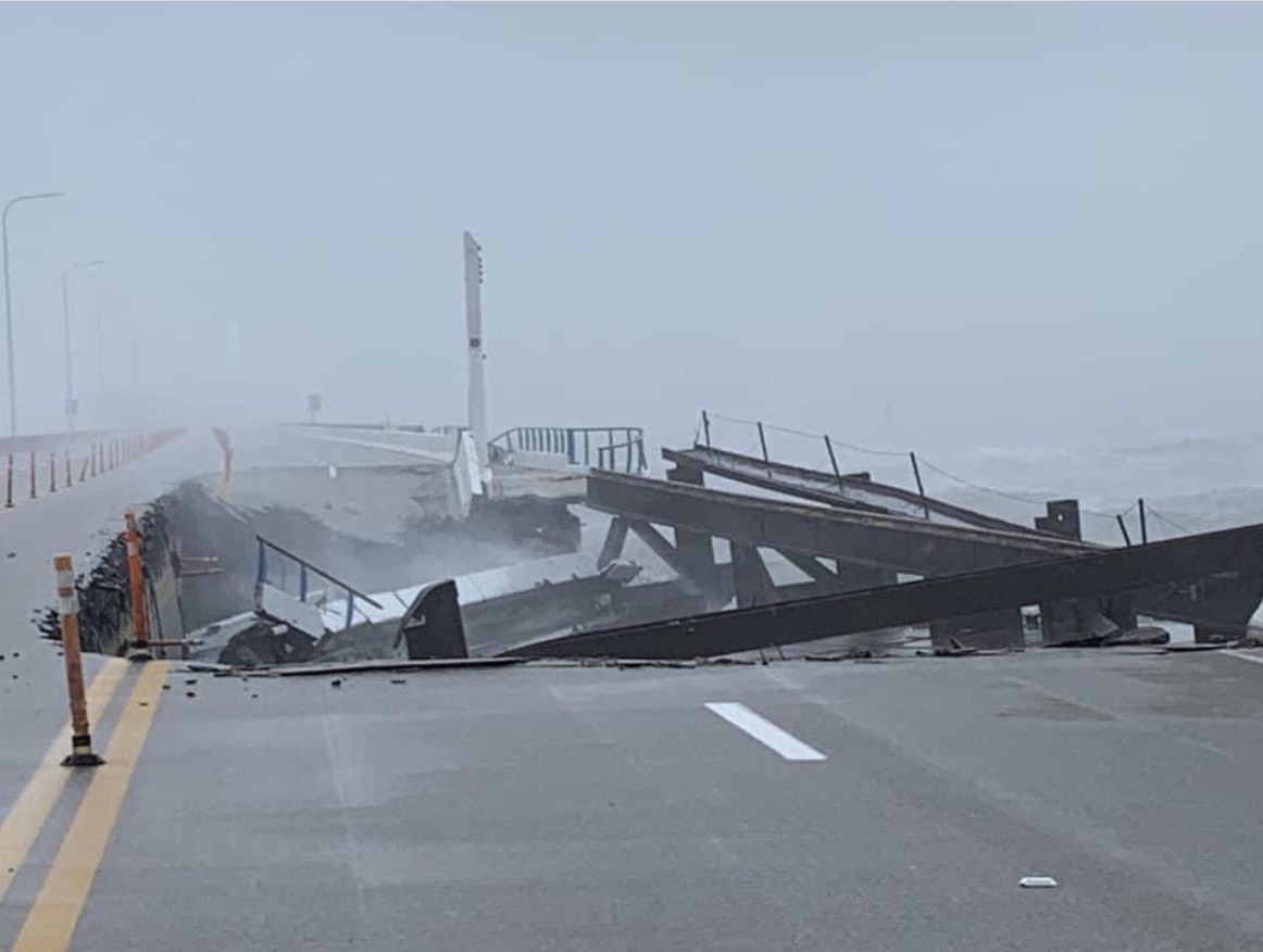 PHOTO Road Collapses In Pensacola Florida Due To Hurricane Sally