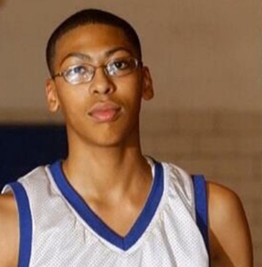 PHOTO Anthony Davis Wore Glasses At 9 Years Old And Looked Nothing Like Anthony Davis