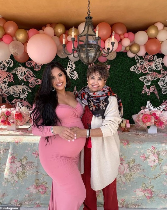 PHOTO Sofia Lane With Vanessa Bryant When She Was Pregnant