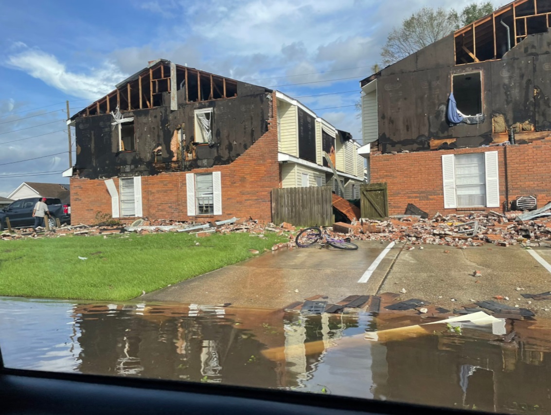 PHOTO Entire Second Story Of Apartment Complexes In LaPlace Louisiana