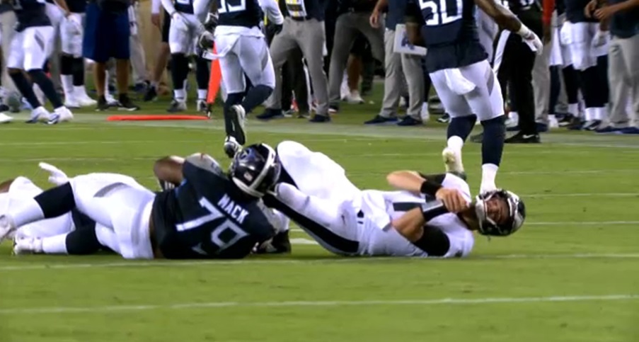 PHOTOS Nate Sudfeld Comes Down Hard On Left Arm Gets Aircast On Arm 2