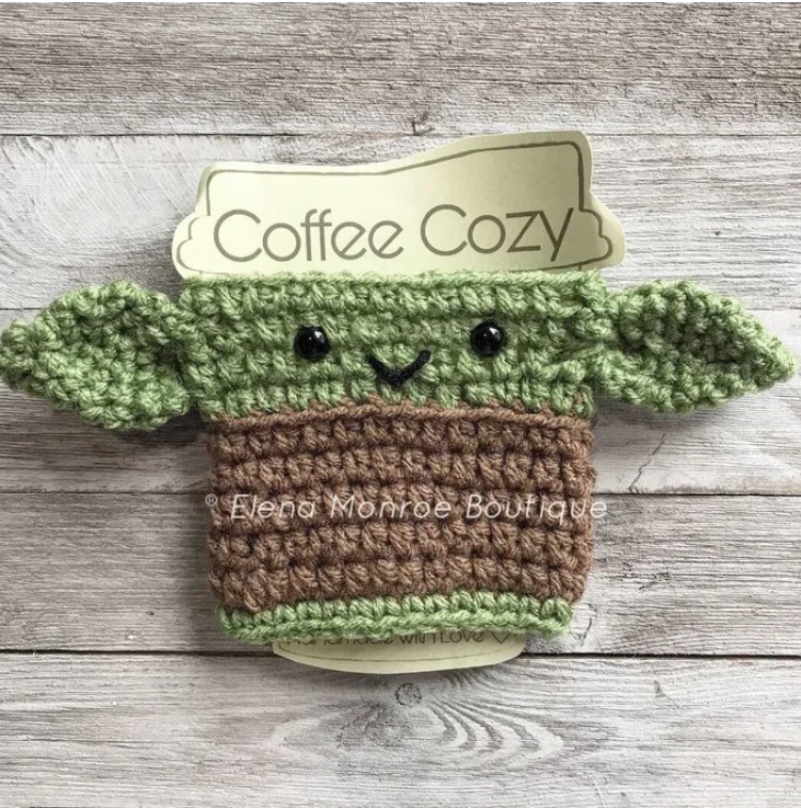 PHOTO Baby Yoda Wrapped Coffee Cup Holder