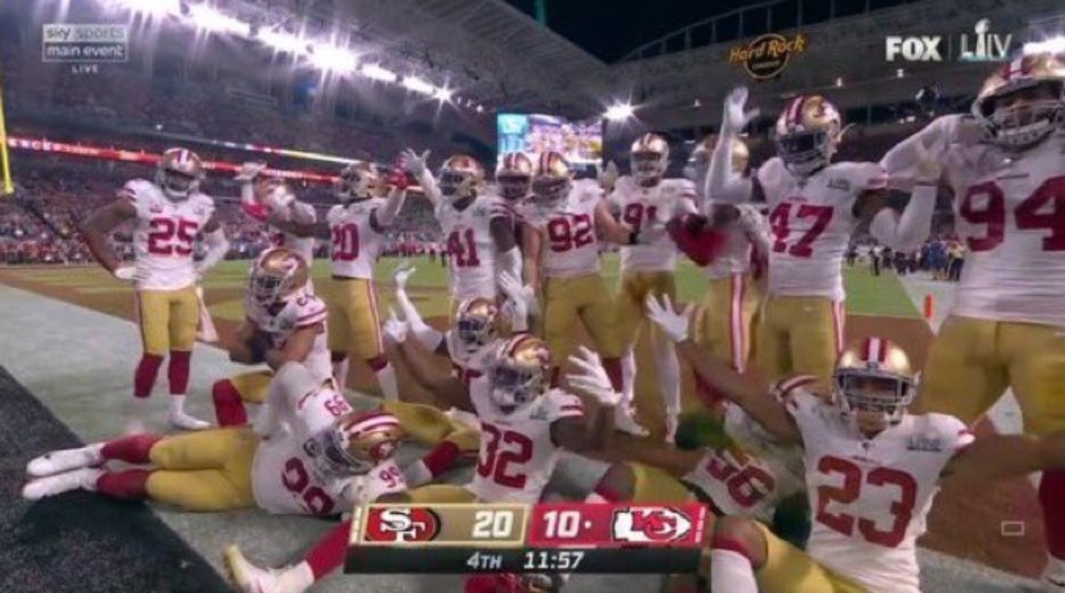 PHOTO 49ers Celebated Like They Already Won Super Bowl By Posing For Picture In End Zone With 12 Minutes Left In 4th Quarter