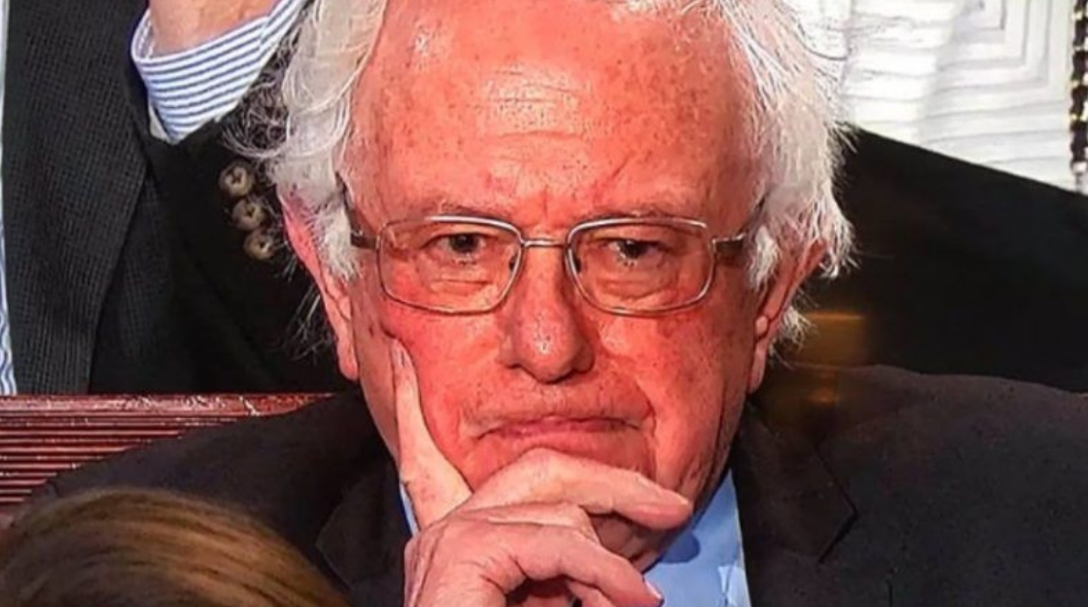 PHOTO Bernie Sanders Hurt Bae Face