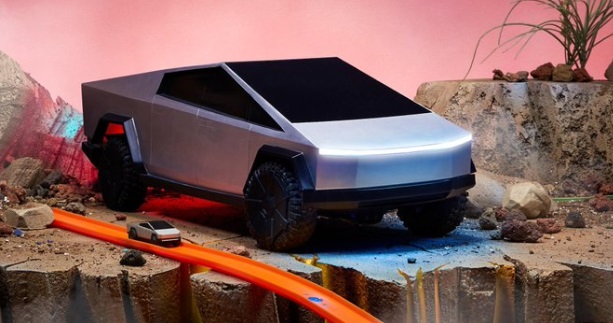 PHOTO Hot Wheels Tesla Cybertruck Has A Track To Go With It