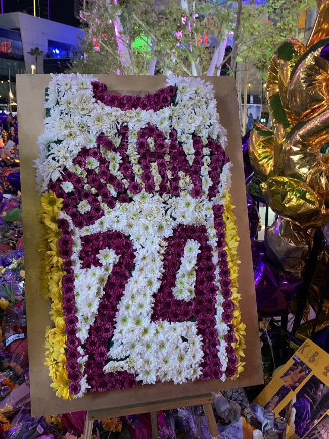 PHOTO Kobe Bryant Jersey Made Out Of Flowers