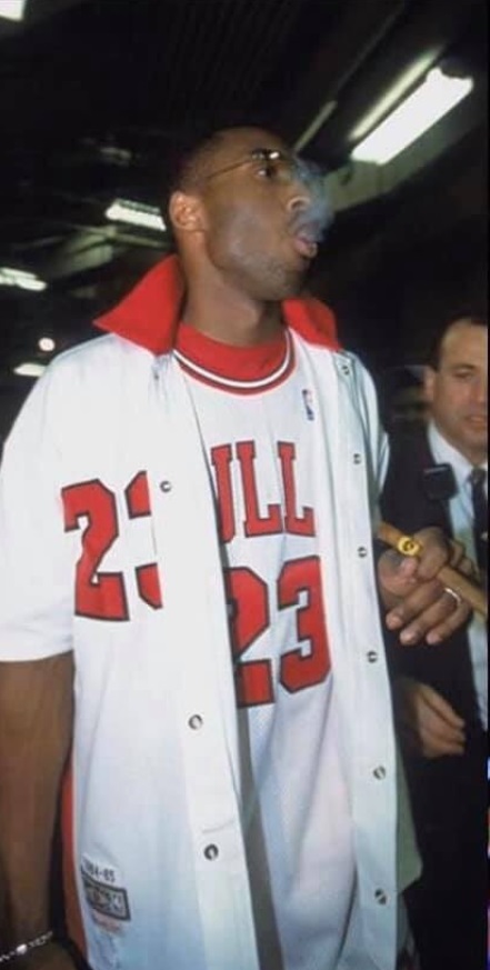 kobe bryant wearing bulls jersey