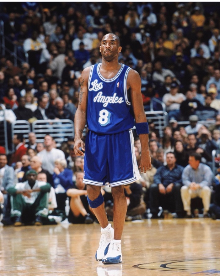 PHOTO Kobe Bryant Wearing Short Shorts In 2003