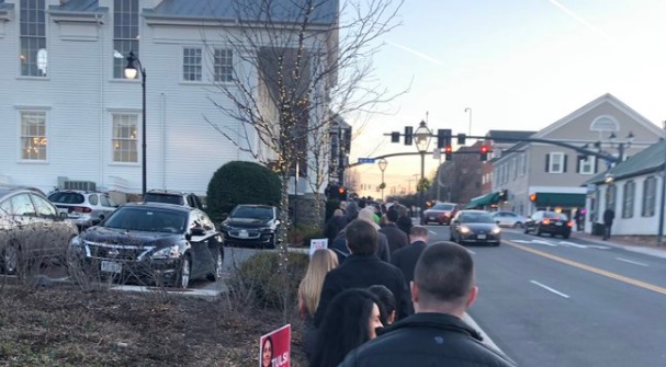 PHOTO Tulsi Gabbard Fairfax Virginia Townhall Sold Out People Were Waiting Outside