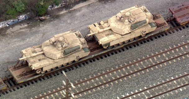 PHOTO Navy Tanks Being Moved By Train From Ventura To The Inland Empire For Corona Virus Supplies