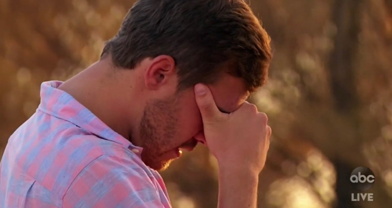 PHOTO Peter Face Palming On The Bachelor