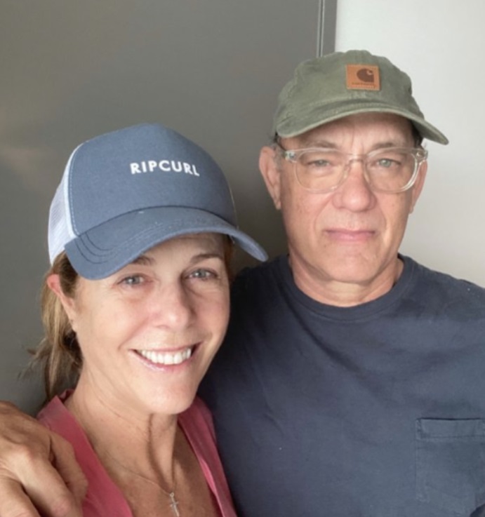PHOTO Tom Hanks Looking Very Sick In Selfie With His Wife While Under Quaratine For Corona Virus