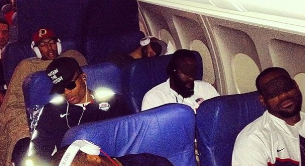PHOTO Lakers Players Asleep On Team Plane