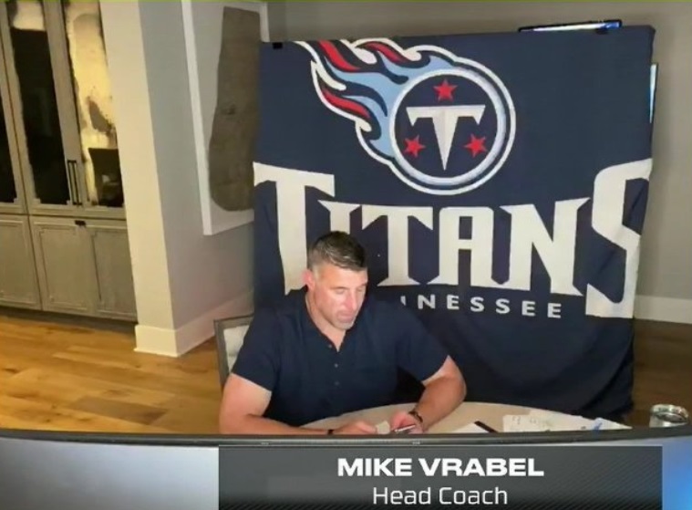 PHOTO Mike Vrabel Blocked Off Bathroom Window In His Living Room After Dude Was Caught In Bathroom During NFL Draft