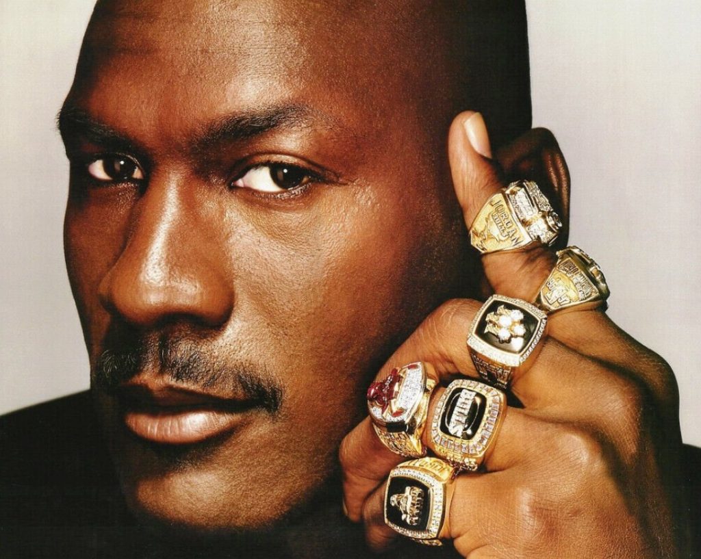 PHOTO Michael Jordan Wearing All 6 Championship Rings On One Hand