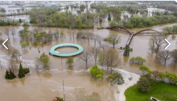 PHOTO Of Farmers Market Under Water In Midland Michigan