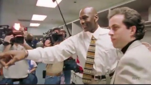 PHOTO Rare Time That Michael Jordan Wore A Tie In The Locker Room In The Last Dance