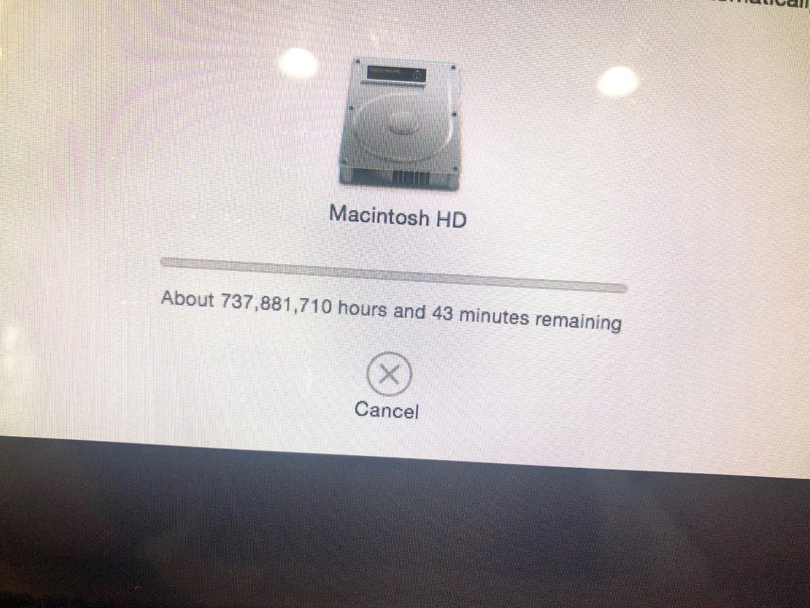 PHOTO Macintosh Modern Computer Is So Slow Says It Will Take 737 881 710 Hours To Upload Video Footage