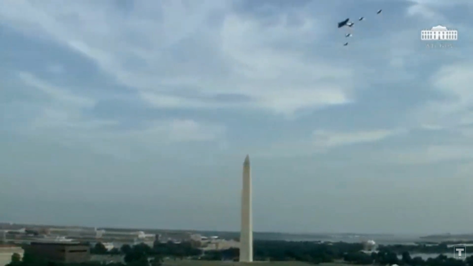 PHOTO Flyover Goes Directly Over Washington Monument IN DC