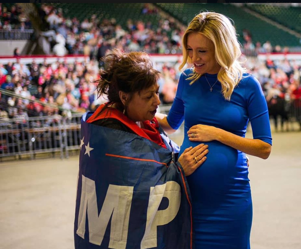 PHOTO Pregnant Kayleigh McEnany Looked Much Older