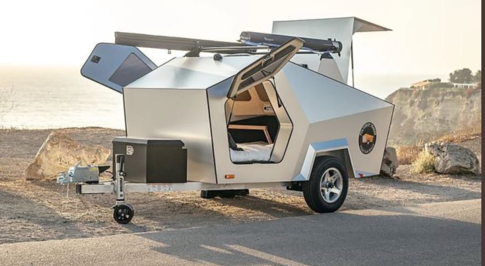 PHOTO What A Tesla Camper Would Look Like