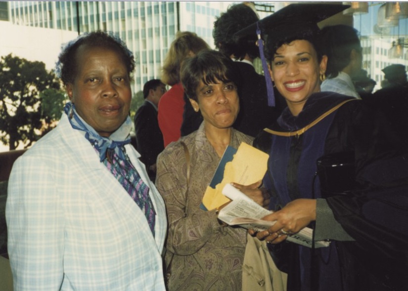 PHOTO Kamala Harris Graduation Picture With Her Parents