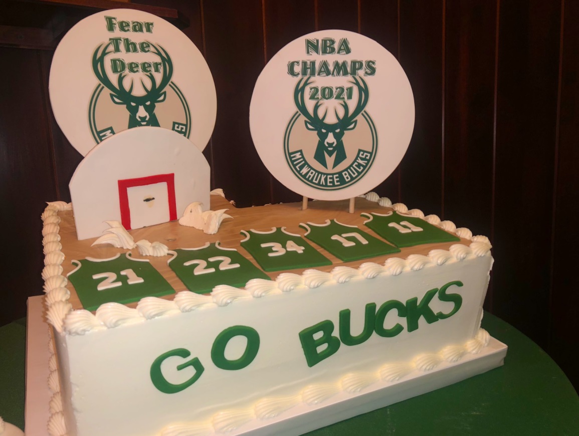 PHOTO Bucks 2021 NBA Champions Sheet Cake